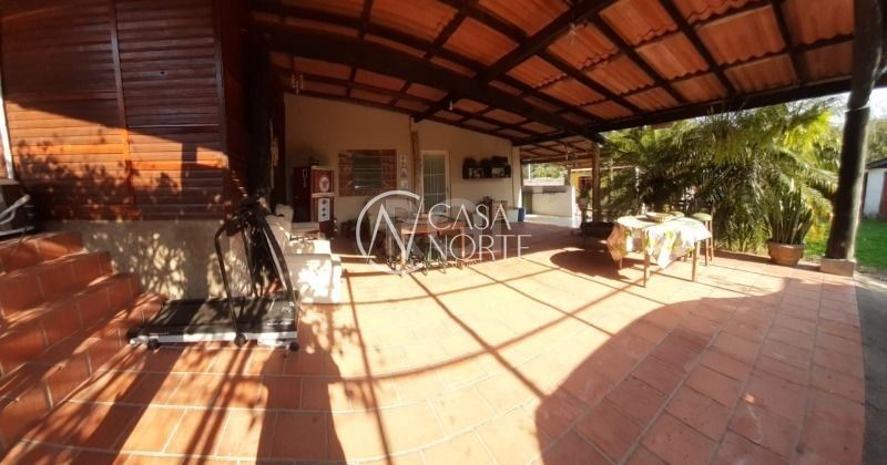 Sítio à venda com 4 quartos, 3000m², 1 suíte, 3 vagas, Rua Oito Mil Oitocentos e Quarenta e Cinco no bairro Lageado em Porto Alegre