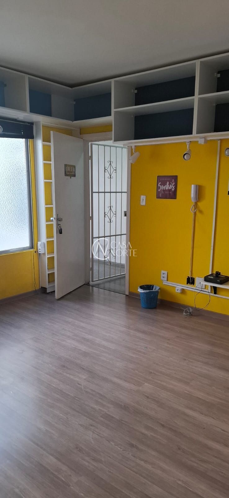 Sala Comercial à venda , 25m², 1 vaga, Avenida João Wallig no bairro Passo da Areia em Porto Alegre