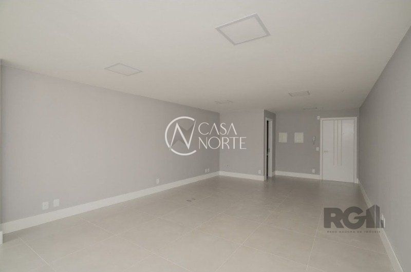 Sala Comercial à venda , 48m², 1 vaga, Avenida Senador Tarso Dutra no bairro Petrópolis em Porto Alegre