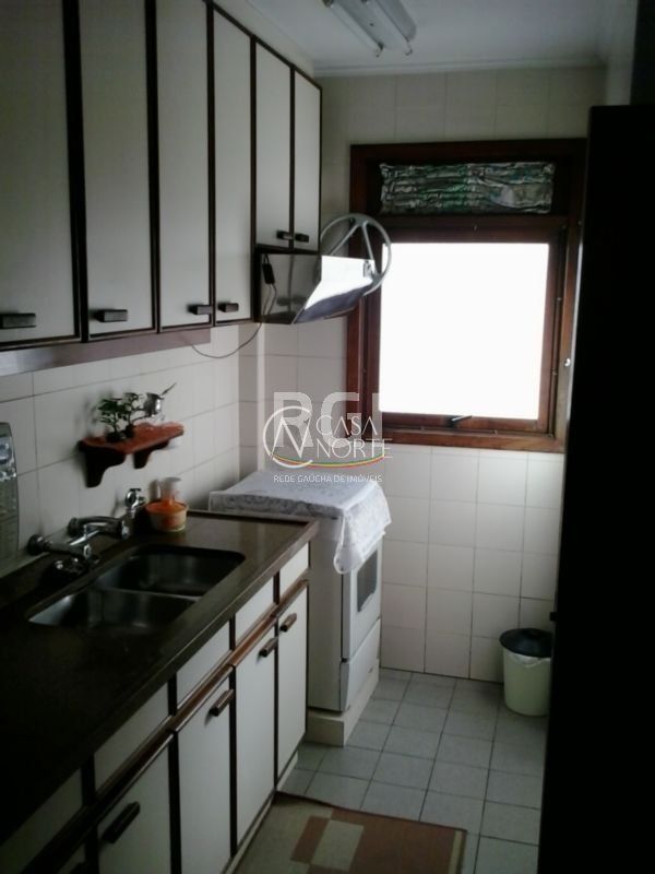 Apartamento à venda com 2 quartos, 70m², 1 vaga, Rua Alberto Silva no bairro Vila Ipiranga em Porto Alegre