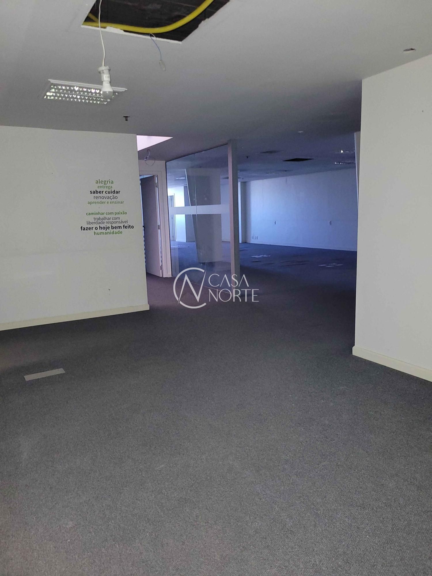 Conjunto Comercial à venda com 1 quarto, 544m², 2 vagas, Rua Doutor Barros Cassal no bairro Floresta em Porto Alegre