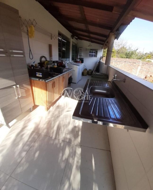 Sítio à venda com 4 quartos, 3000m², 1 suíte, 3 vagas, Rua Oito Mil Oitocentos e Quarenta e Cinco no bairro Lageado em Porto Alegre