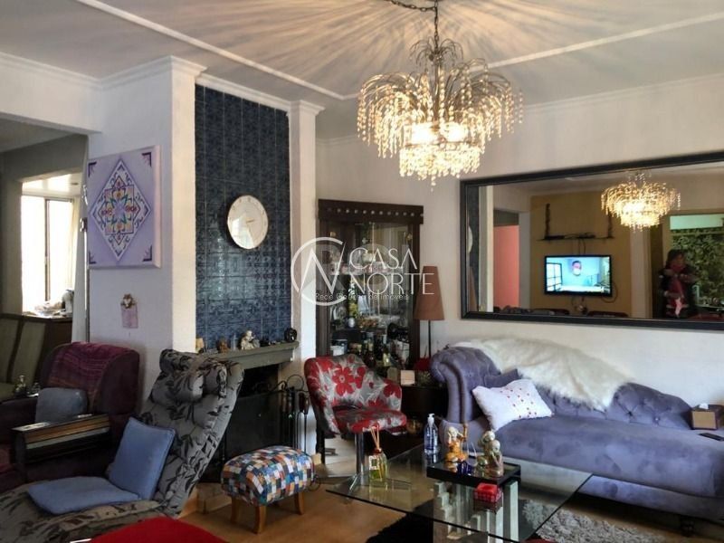 Casa à venda com 3 quartos, 200m², 1 suíte, 2 vagas, Rua Matias José Bins no bairro Chácara das Pedras em Porto Alegre