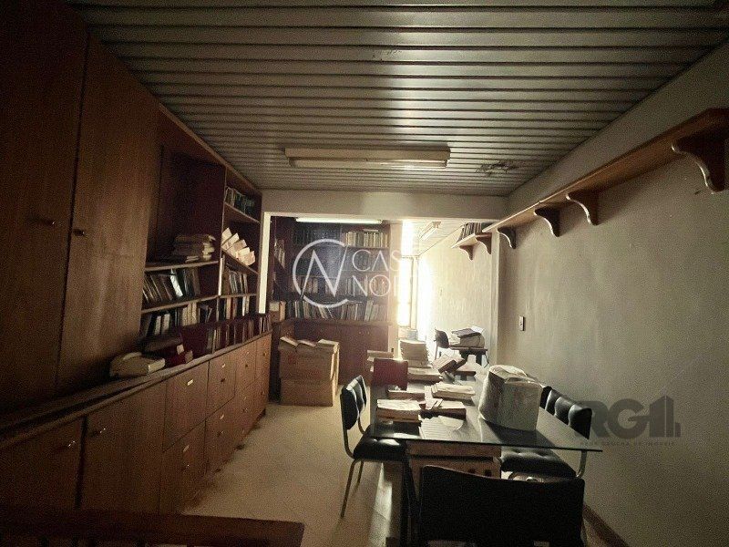 Sala Comercial à venda , 77m², Avenida Taquara no bairro Petrópolis em Porto Alegre