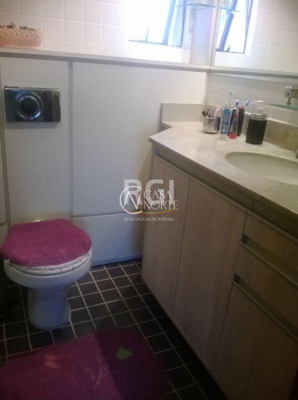 Apartamento à venda com 3 quartos, 68m², 1 vaga, Avenida General Raphael Zippin no bairro Sarandi em Porto Alegre