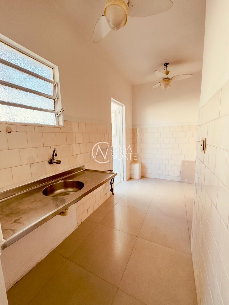 Apartamento à venda com 2 quartos, 65m², Avenida Cristóvão Colombo no bairro São João em Porto Alegre