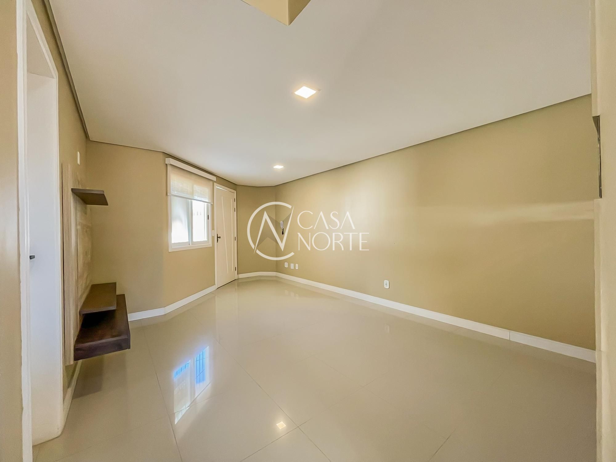 Casa de Condomínio à venda com 3 quartos, 145m², 1 suíte, 2 vagas, Rua Cícero Viana no bairro Aberta dos Morros em Porto Alegre
