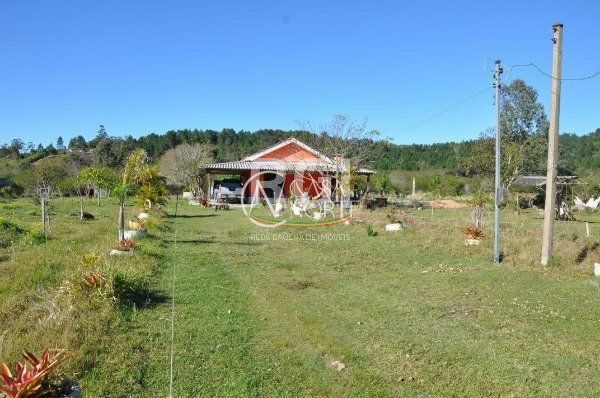 Sítio à venda com 2 quartos, 100m², 1 vaga, Estrada para Itapuan no bairro Lami em Porto Alegre