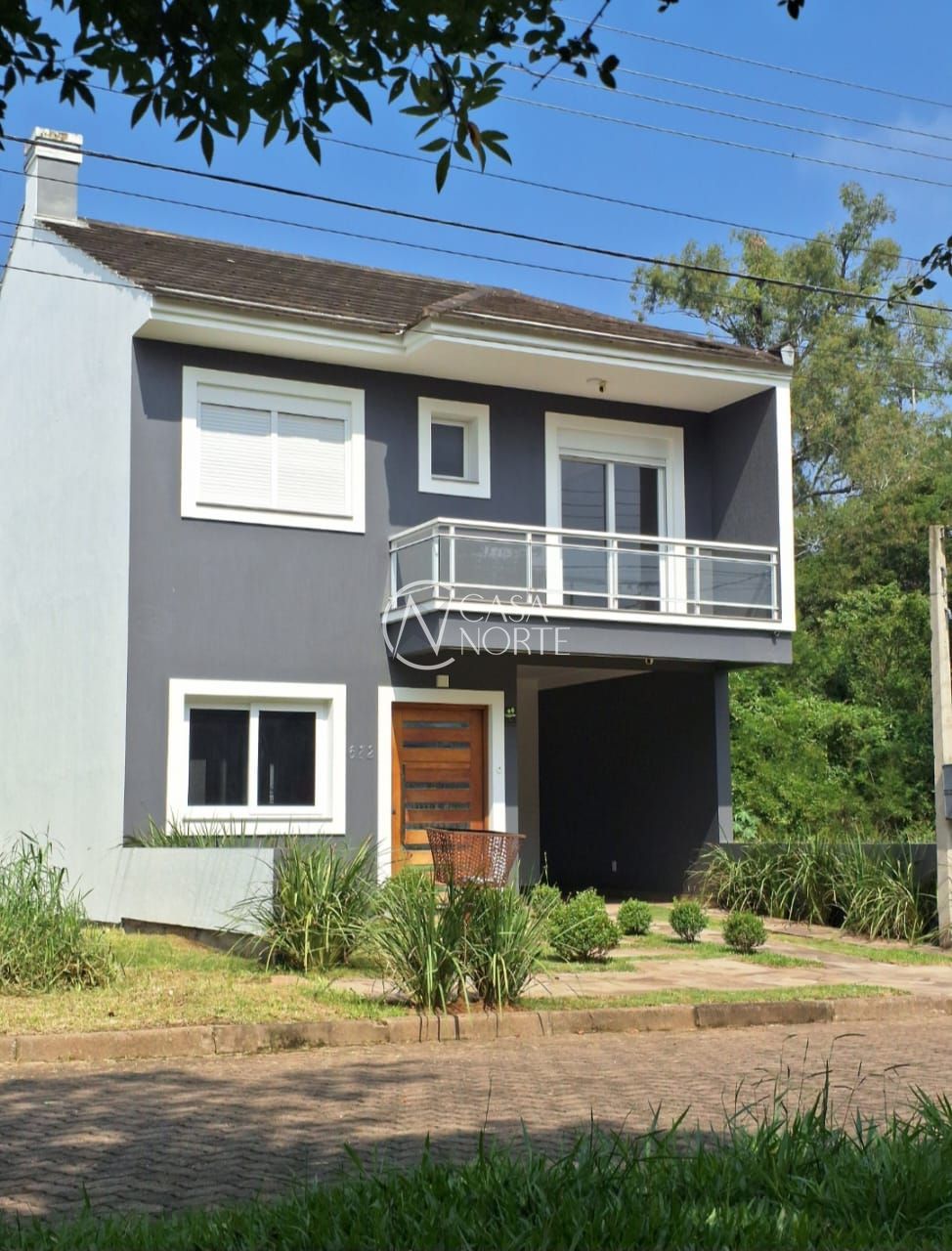 Casa à venda com 3 quartos, 160m², 1 suíte, 2 vagas, Rua Ivo Walter Kern no bairro Hípica em Porto Alegre