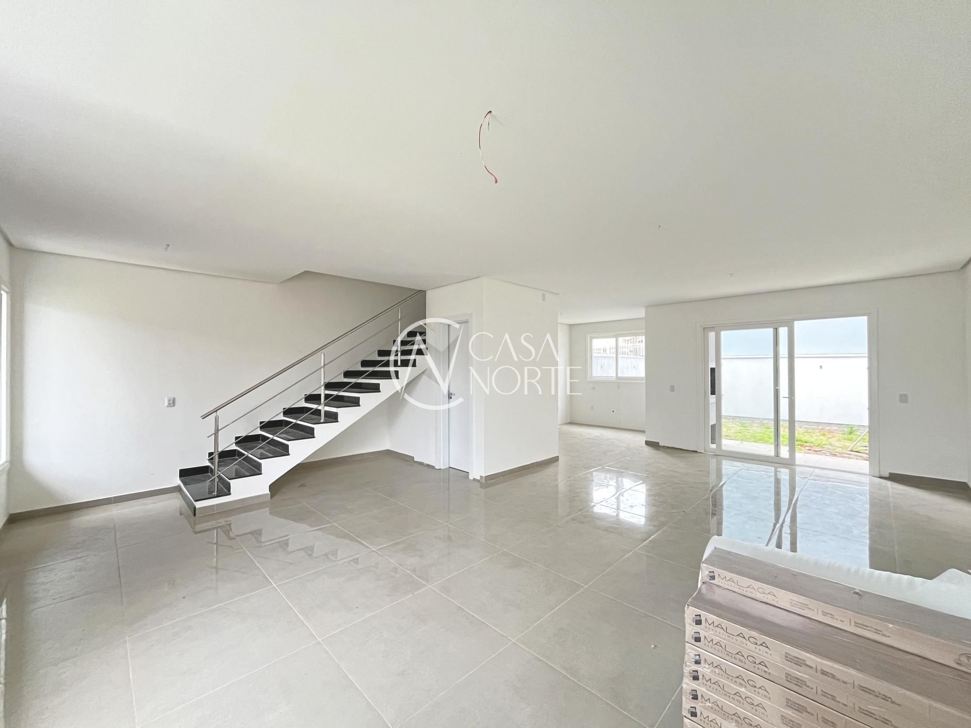 Casa à venda com 3 quartos, 142m², 3 suítes, 2 vagas, Rua Embira no bairro Hípica em Porto Alegre