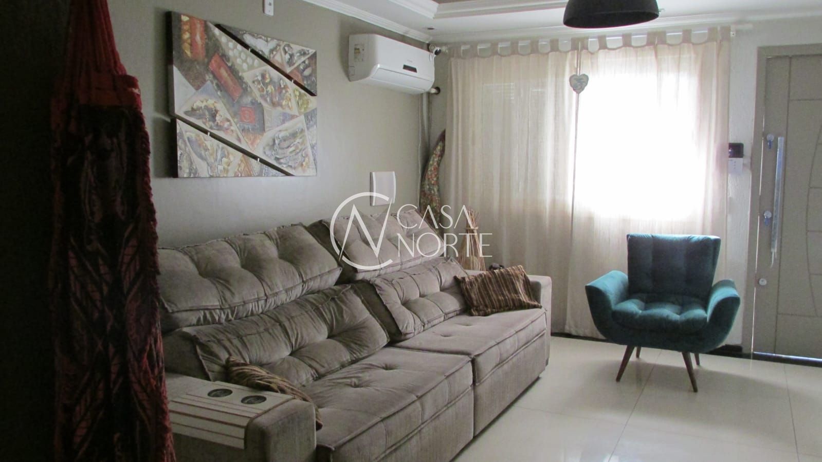 Casa à venda com 2 quartos, 80m², 1 vaga, Rua Eva Vargas Soares no bairro Hípica em Porto Alegre