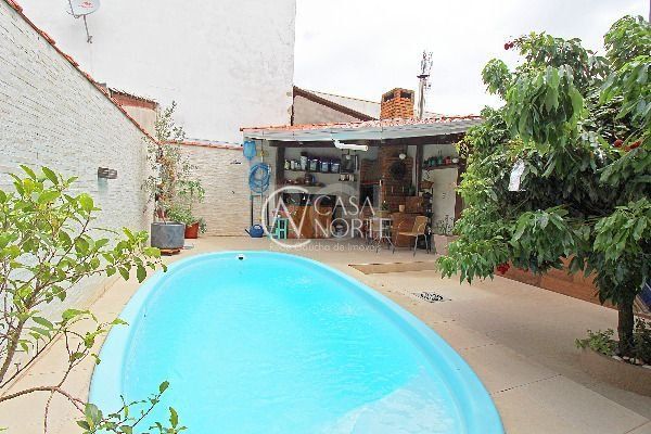 Casa à venda com 3 quartos, 150m², 2 suítes, 2 vagas, Rua Manoel Braga Gastal no bairro Hípica em Porto Alegre