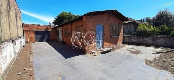 Casa à venda com 2 quartos, 170m², 6 vagas, Avenida Bernardino Silveira de Amorim no bairro Sarandi em Porto Alegre