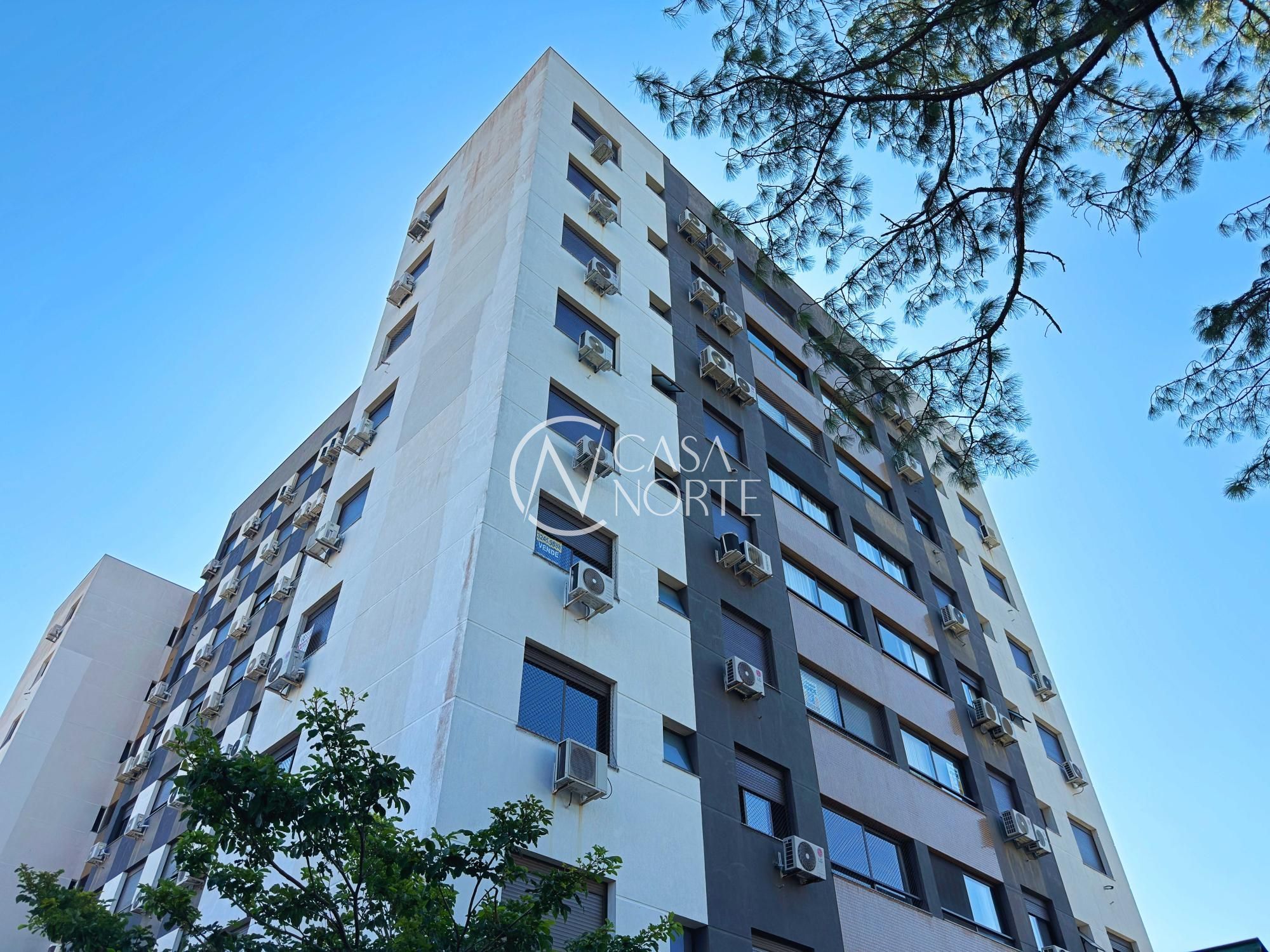 Apartamento à venda com 3 quartos, 76m², 1 suíte, 1 vaga, Travessa Escobar no bairro Camaquã em Porto Alegre