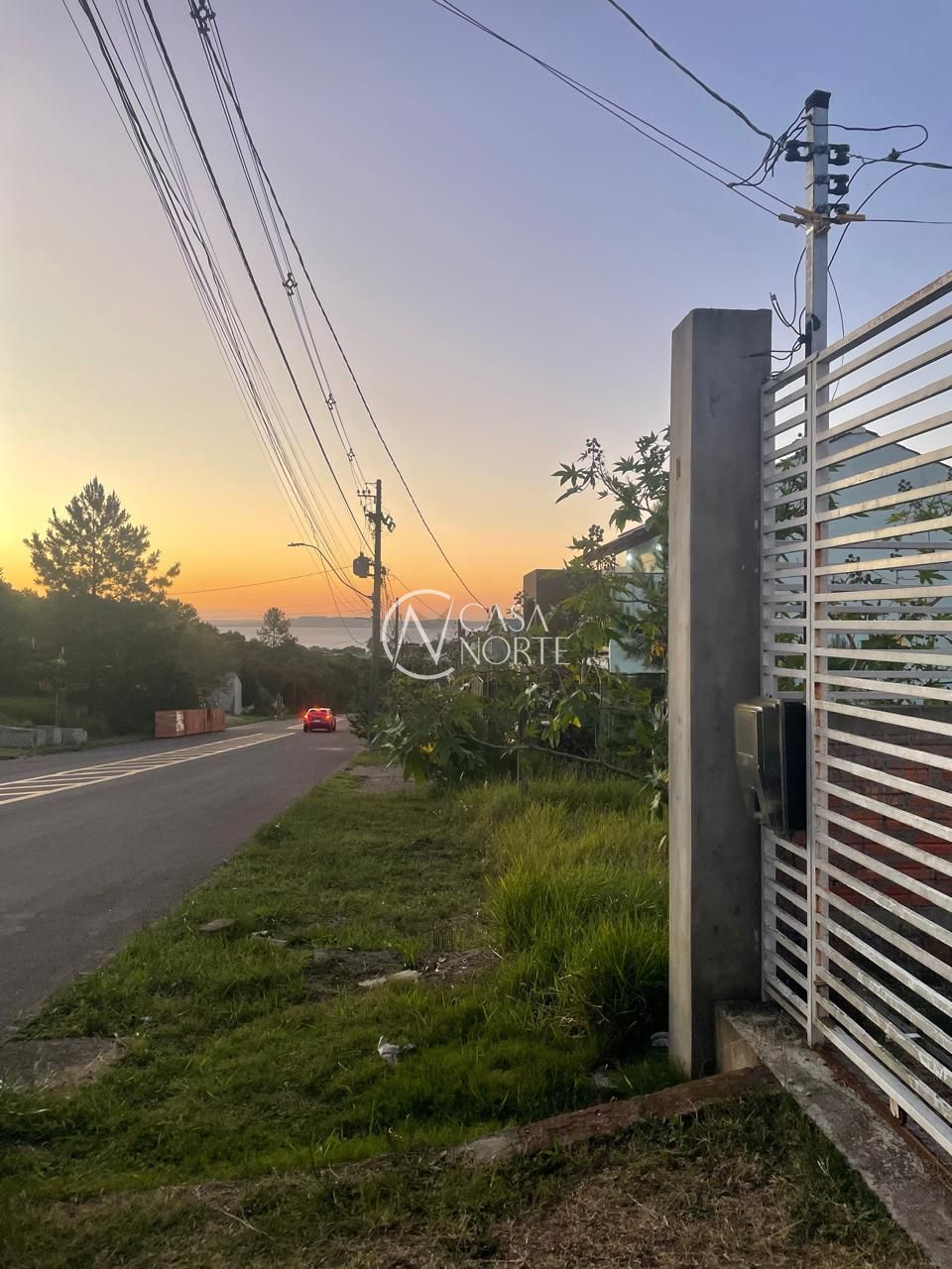 Casa à venda com 2 quartos, 40m², 3 vagas, Rua Claudio da Silva Pinto no bairro Espírito Santo em Porto Alegre
