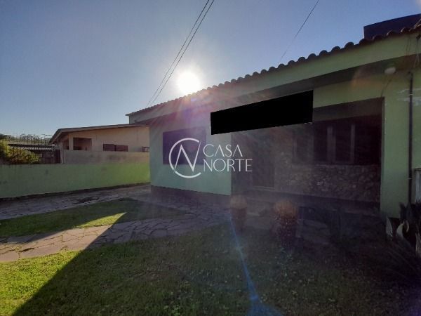 Casa à venda com 2 quartos, 140m², 2 vagas, Avenida Edgar Pires de Castro no bairro Hípica em Porto Alegre