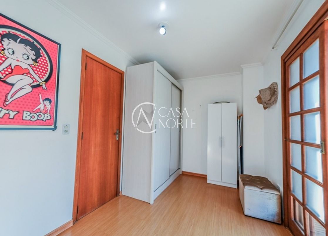 Casa de Condomínio à venda com 3 quartos, 66m², 1 suíte, 2 vagas, Avenida Edgar Pires de Castro no bairro Hípica em Porto Alegre