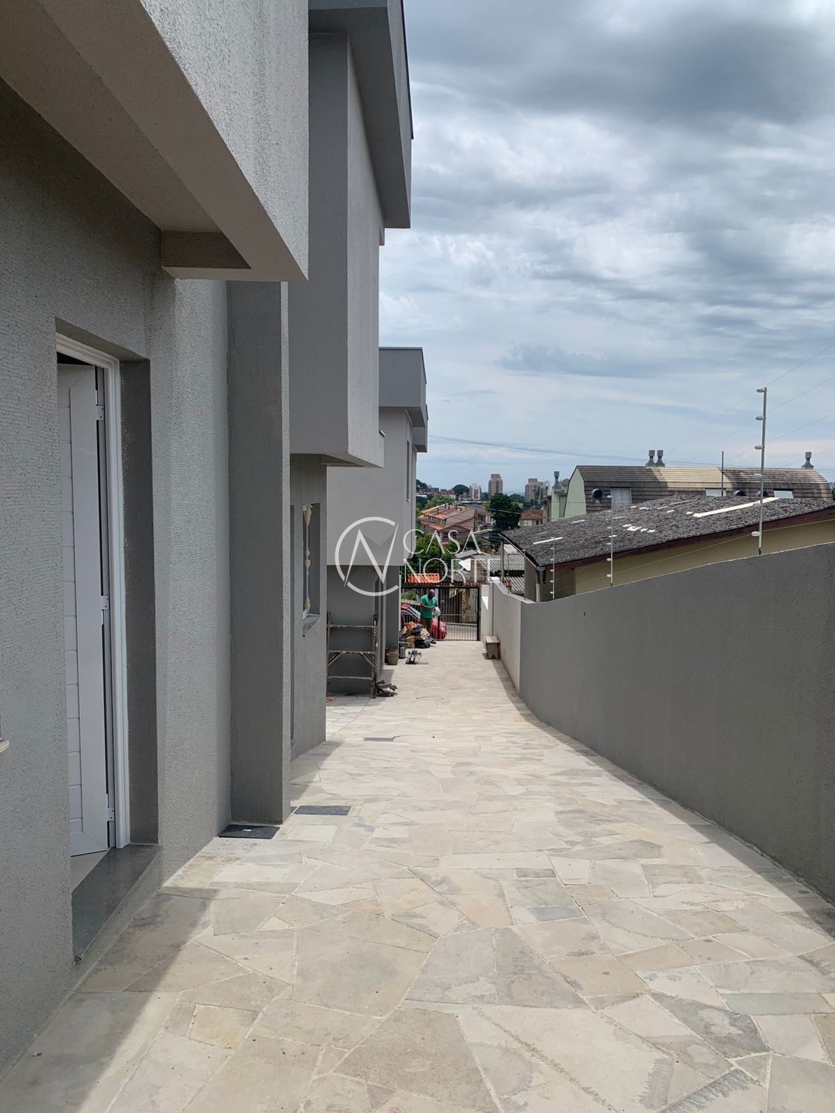 Sobrado à venda com 2 quartos, 85m², 1 vaga, Rua Liberal no bairro Tristeza em Porto Alegre