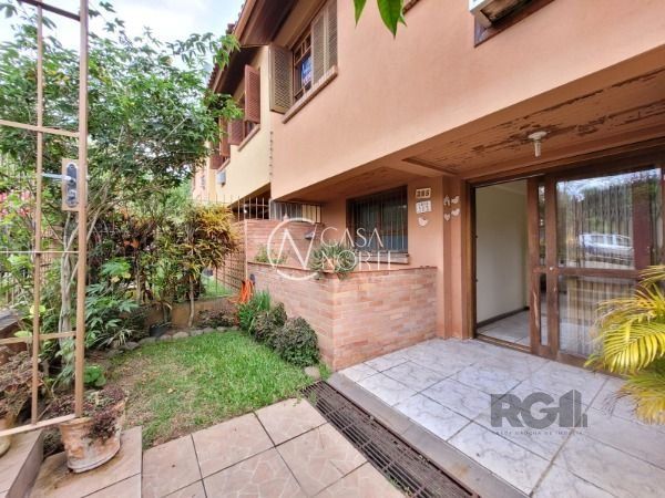 Casa de Condomínio à venda com 3 quartos, 190m², 1 suíte, 2 vagas, Rua Giorgio Negroni no bairro Espírito Santo em Porto Alegre