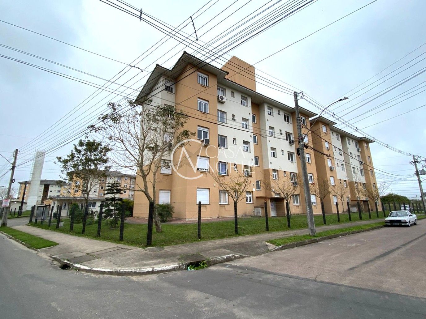 Apartamento à venda com 2 quartos, 52m², 1 vaga, Rua Napoleão Jacques da Rosa no bairro Restinga em Porto Alegre