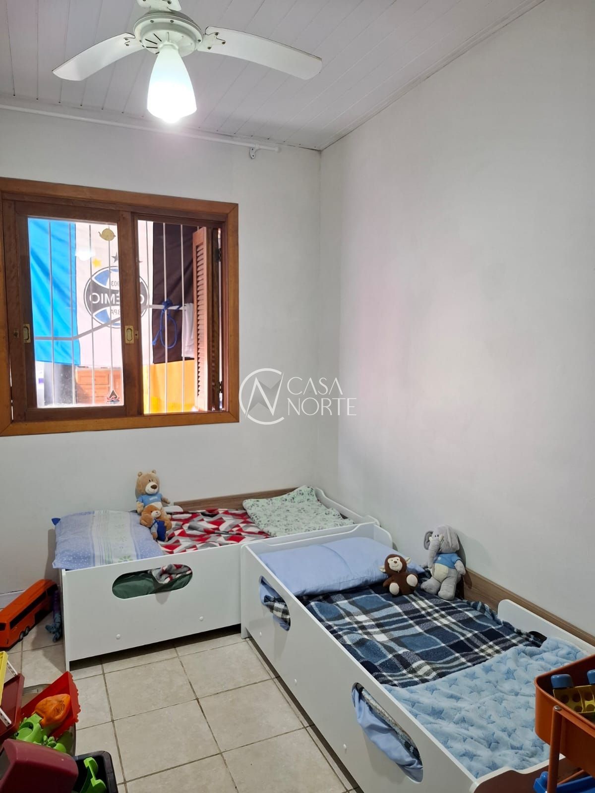 Casa à venda com 3 quartos, 72m², 1 vaga, Rua Rudy Thomaz Bolognesi no bairro Hípica em Porto Alegre