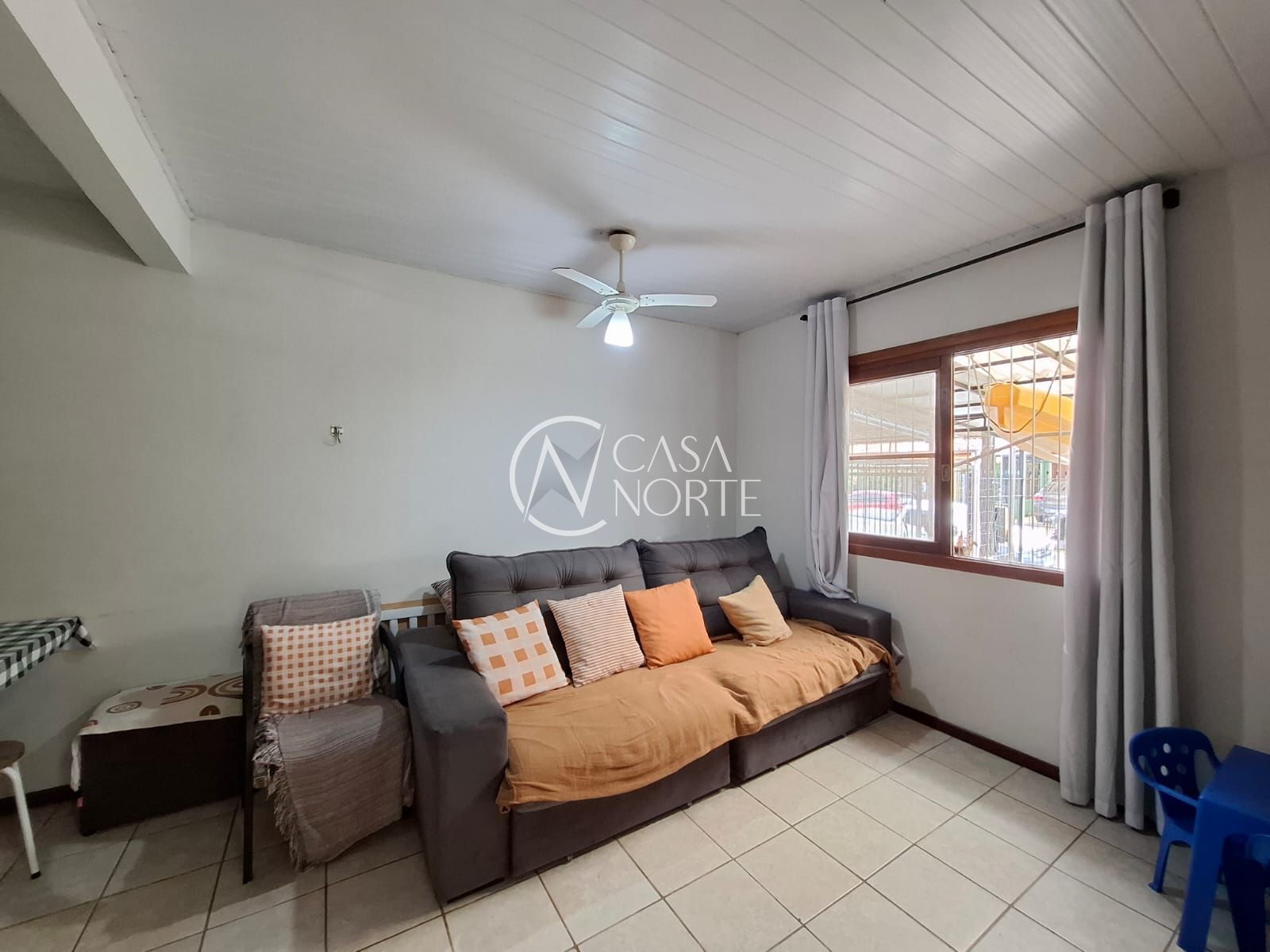 Casa à venda com 3 quartos, 72m², 1 vaga, Rua Rudy Thomaz Bolognesi no bairro Hípica em Porto Alegre