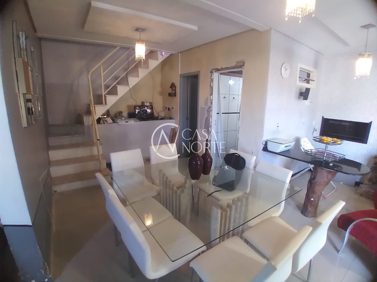 Casa à venda com 5 quartos, 180m², 1 suíte, 2 vagas, Rua Panambi no bairro Cavalhada em Porto Alegre