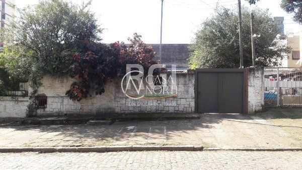 Terreno à venda  com 242m², Rua José Gomes no bairro Tristeza em Porto Alegre