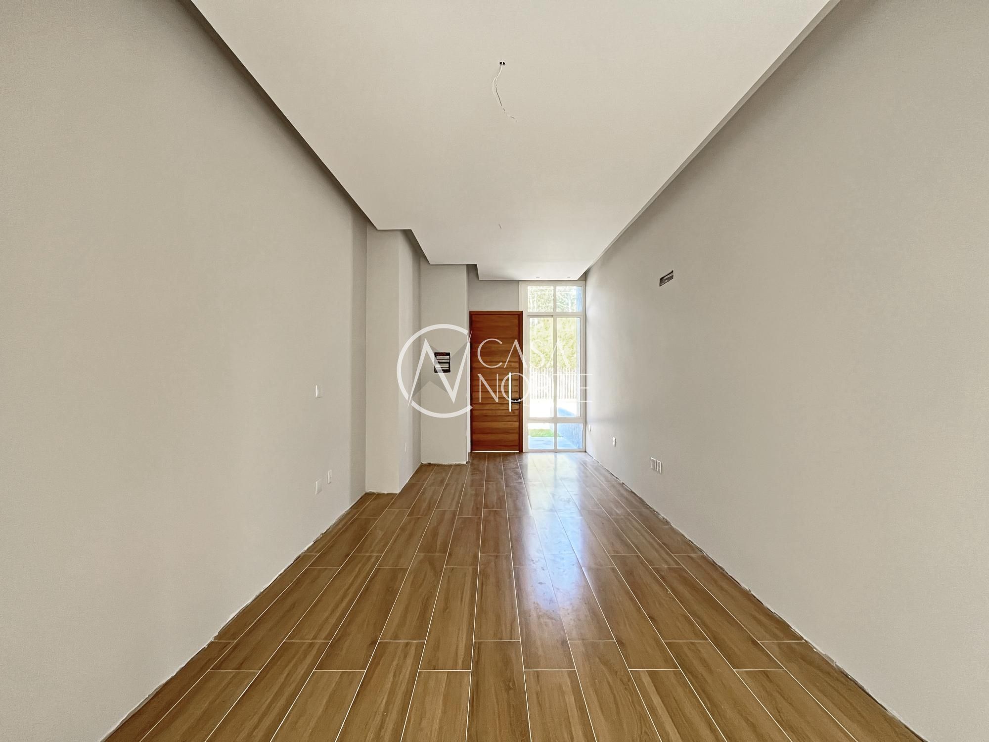 Casa à venda com 2 quartos, 65m², 1 suíte, 2 vagas, Rua Fernando Jorge Schneider no bairro Hípica em Porto Alegre