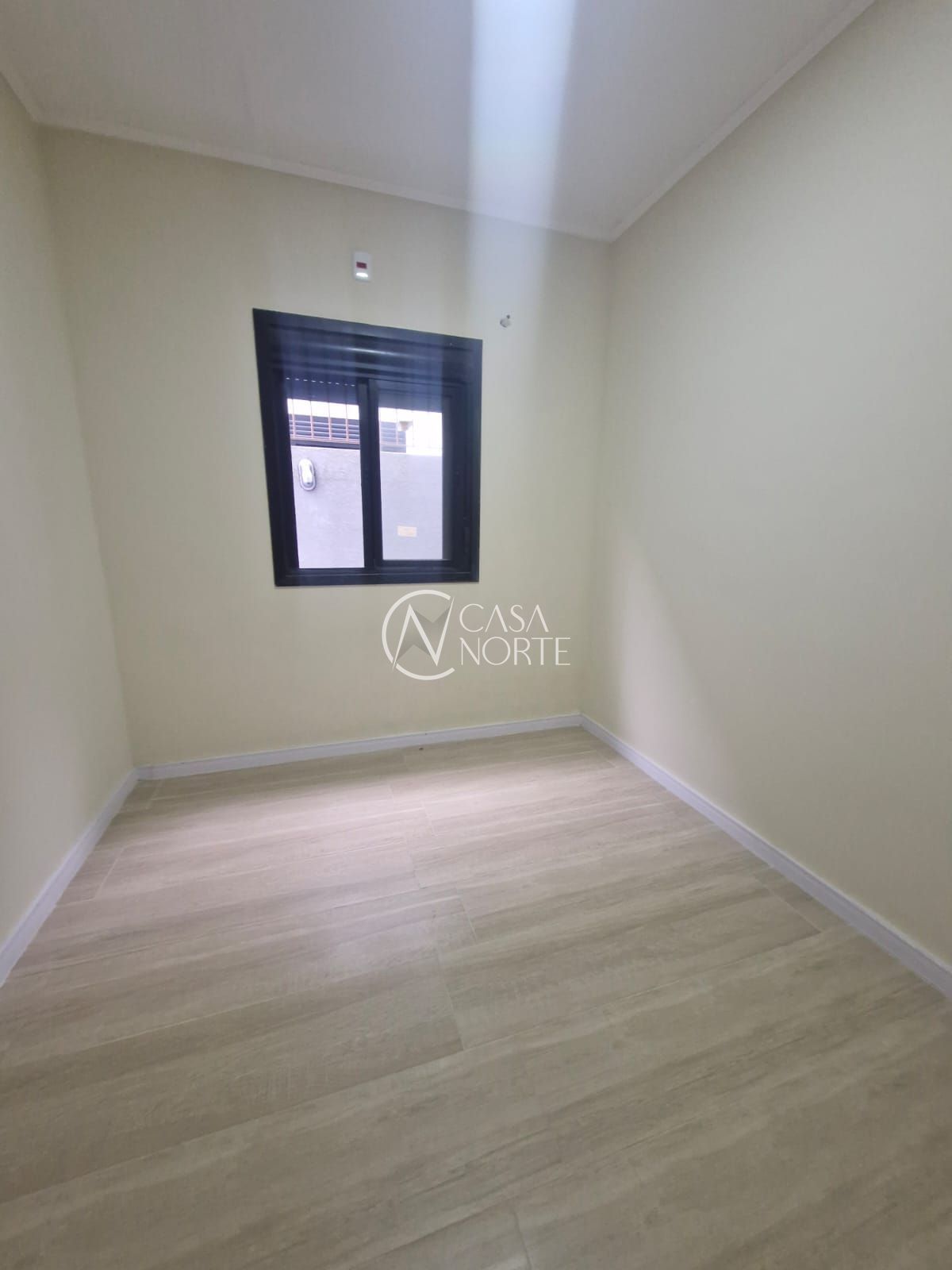 Casa à venda com 3 quartos, 79m², 1 suíte, 2 vagas, Rua Zuzu Angel no bairro Hípica em Porto Alegre