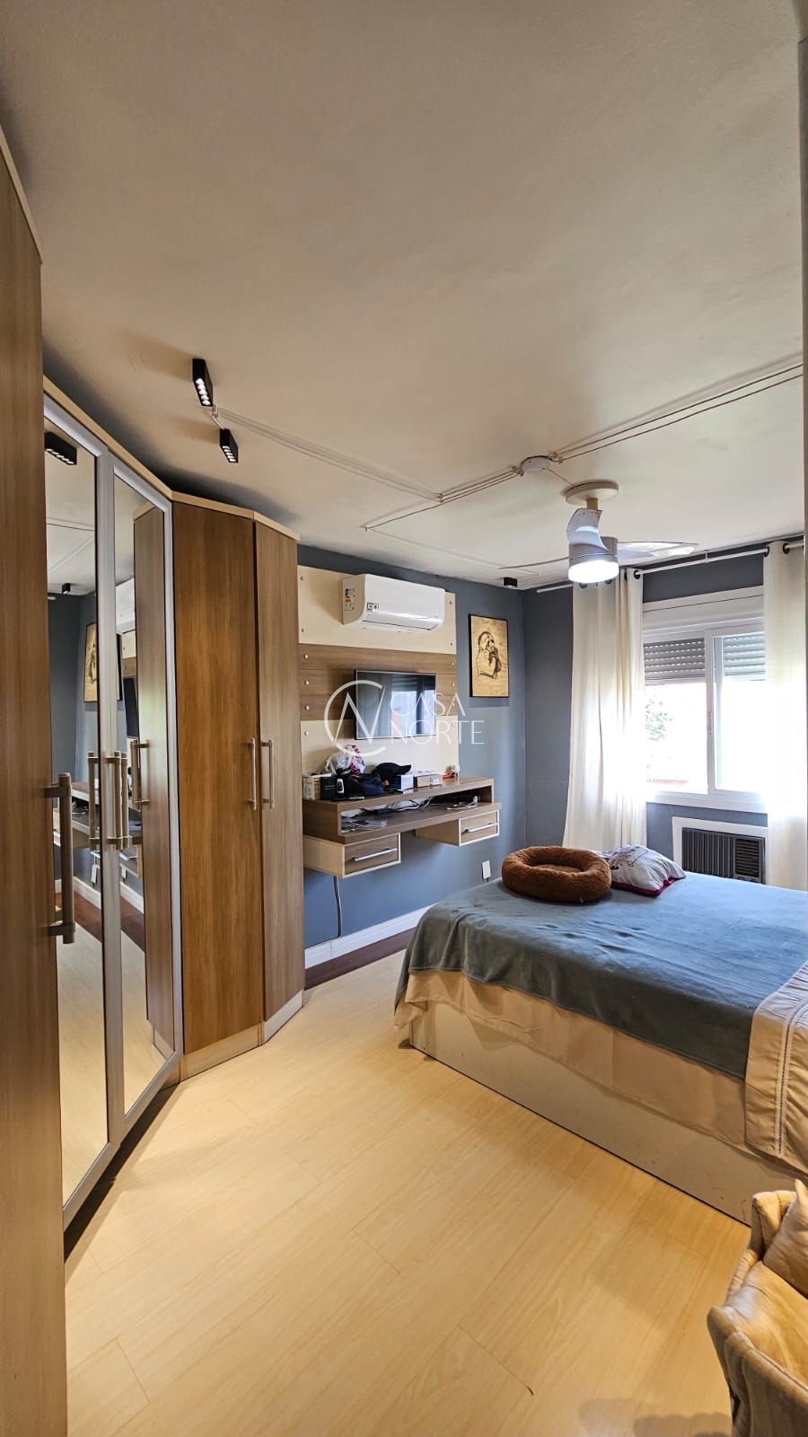 Apartamento à venda com 2 quartos, 74m², 1 vaga, Rua Doutor Campos Velho no bairro Cristal em Porto Alegre