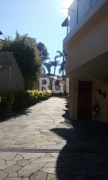 Casa de Condomínio à venda com 3 quartos, 240m², 1 suíte, 2 vagas, João Mendes Ouriques no bairro Jardim Isabel em Porto Alegre