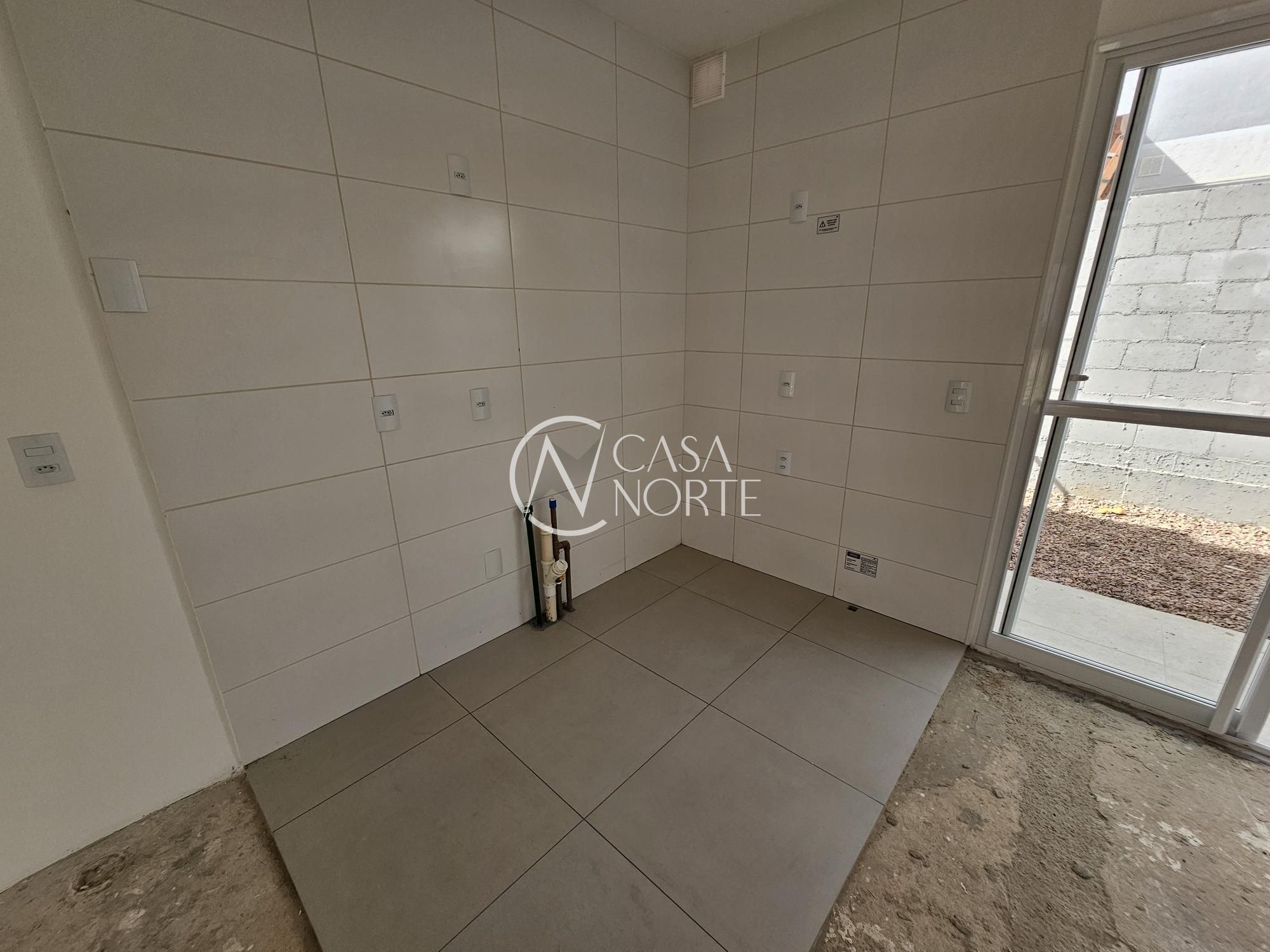 Casa de Condomínio à venda com 2 quartos, 87m², 1 vaga, Estrada Cristiano Kraemer no bairro Vila Nova em Porto Alegre