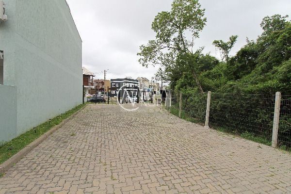 Casa à venda com 3 quartos, 123m², 1 suíte, 2 vagas, Canisio Binsfeld no bairro Hípica em Porto Alegre