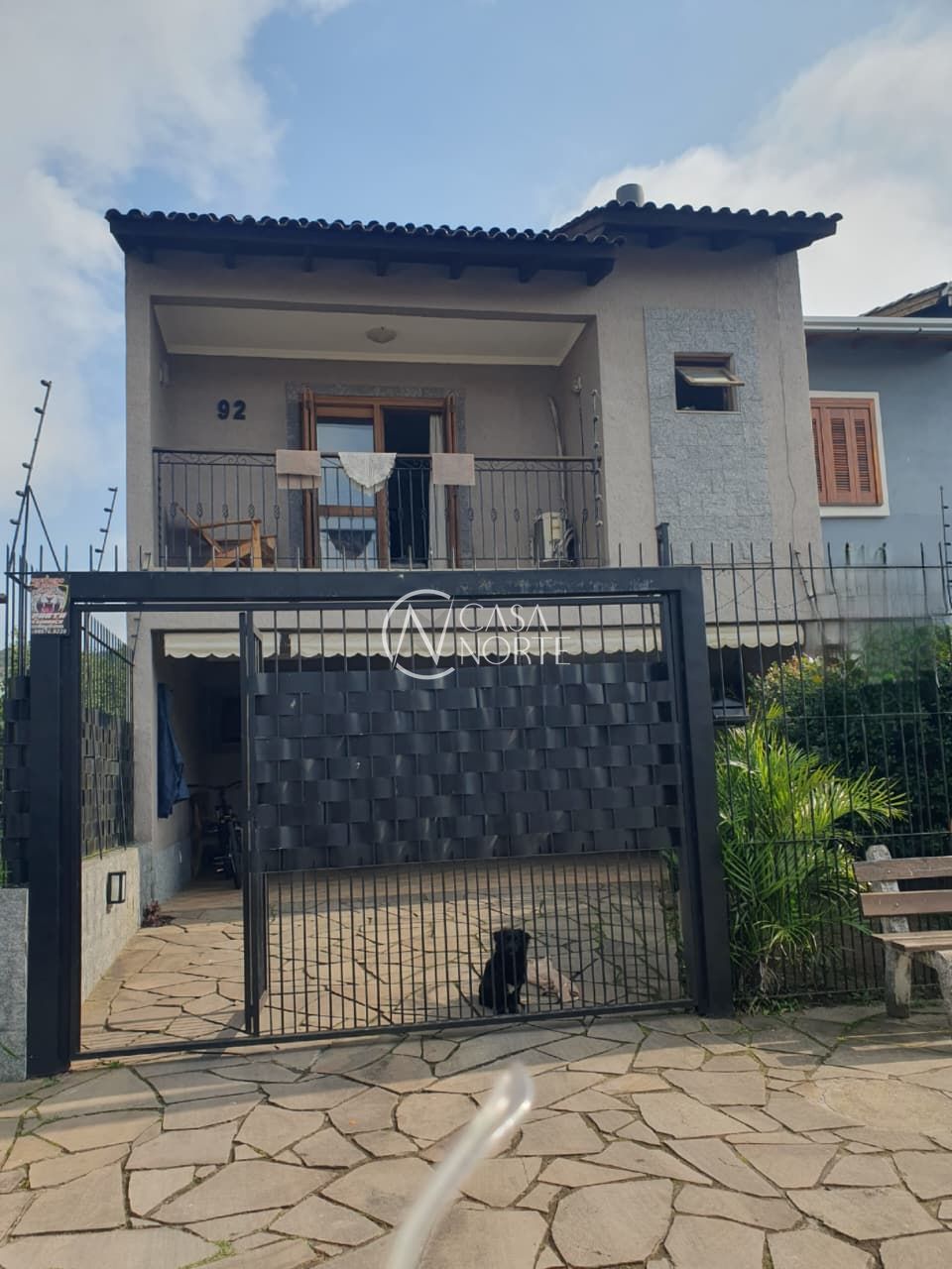 Casa à venda com 3 quartos, 172m², 1 suíte, 2 vagas, Rua Attilio Bettio no bairro Aberta dos Morros em Porto Alegre