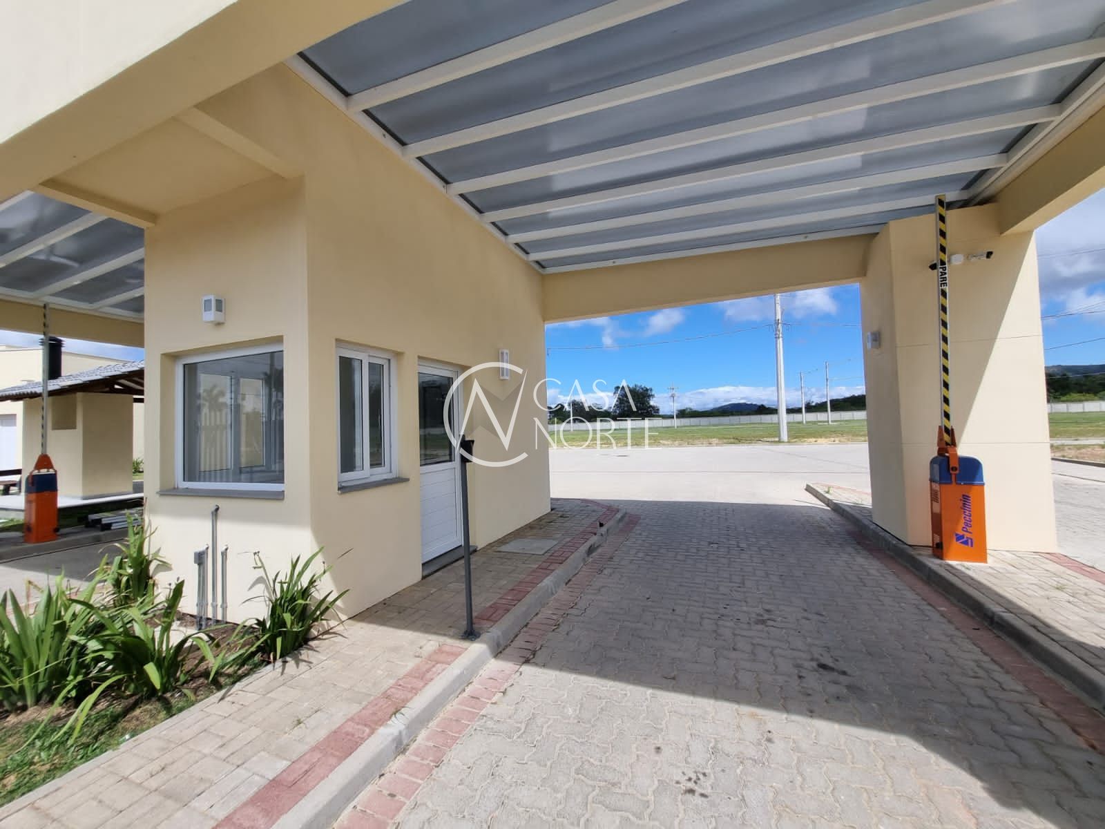 Terreno à venda  com 132m², Rua Lucindo Antônio Bottin no bairro Hípica em Porto Alegre