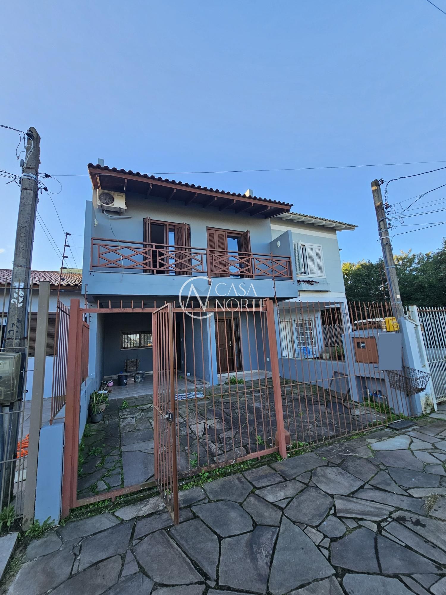Casa à venda com 4 quartos, 207m², 1 suíte, 2 vagas, Rua Constantino Fernando Onorato Bottin no bairro Hípica em Porto Alegre