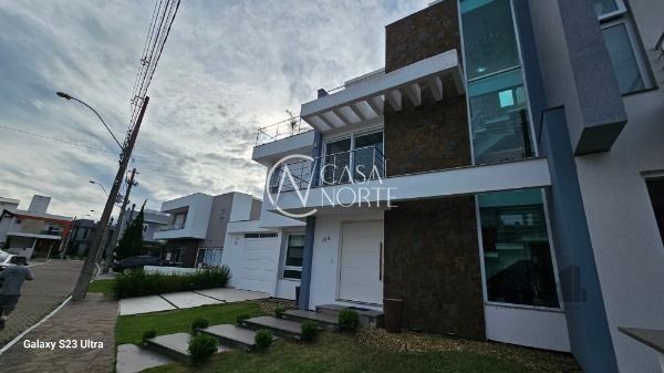 Casa à venda com 3 quartos, 248m², 1 suíte, 2 vagas, Rua Eroni Soares Machado no bairro Hípica em Porto Alegre