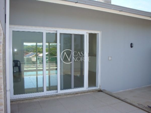 Casa à venda com 3 quartos, 353m², 1 suíte, 3 vagas, Avenida Orleaes no bairro Guarujá em Porto Alegre