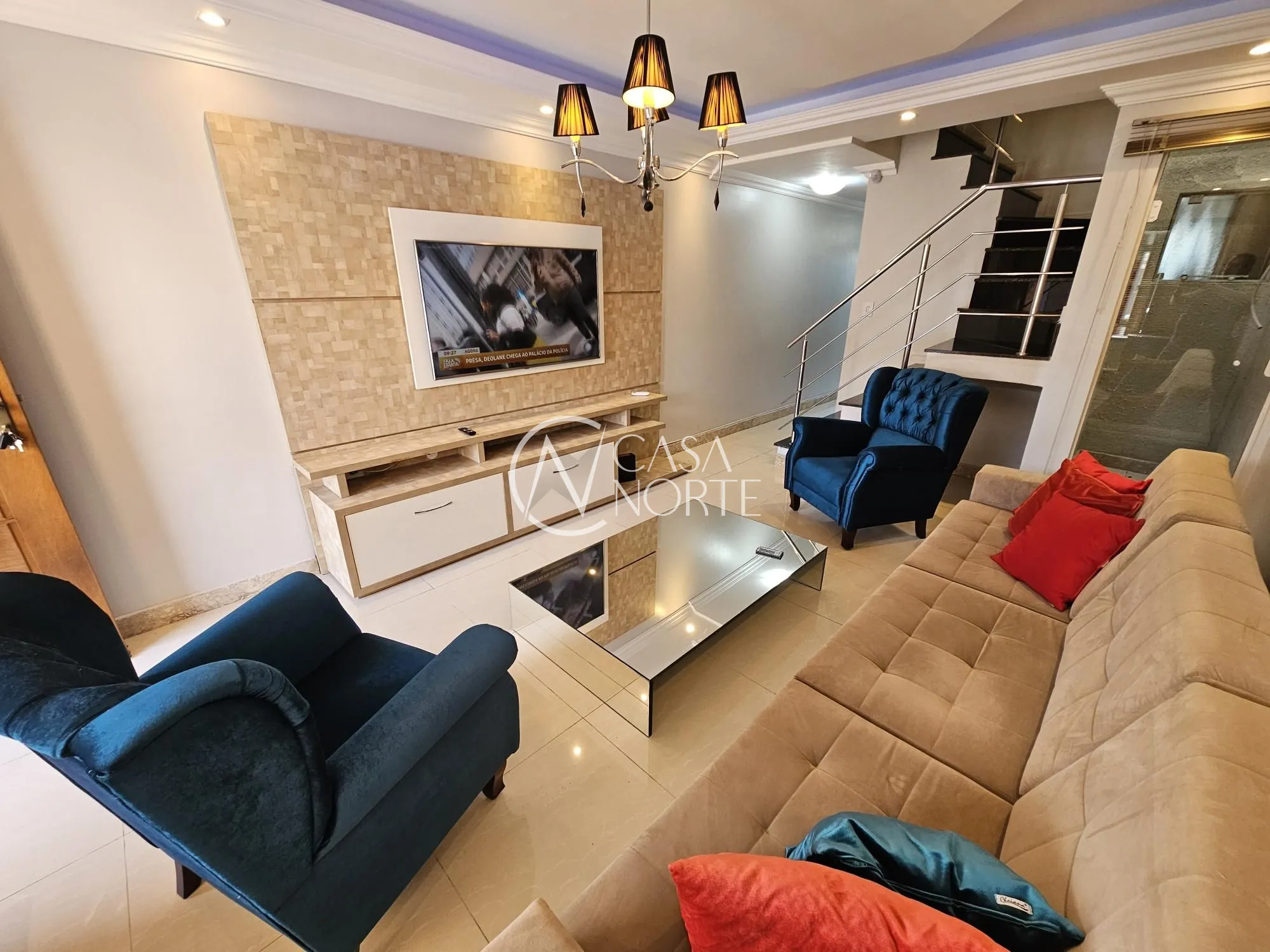 Casa à venda com 3 quartos, 122m², 1 suíte, 2 vagas, Rua Luzinete Alves Aragon no bairro Hípica em Porto Alegre