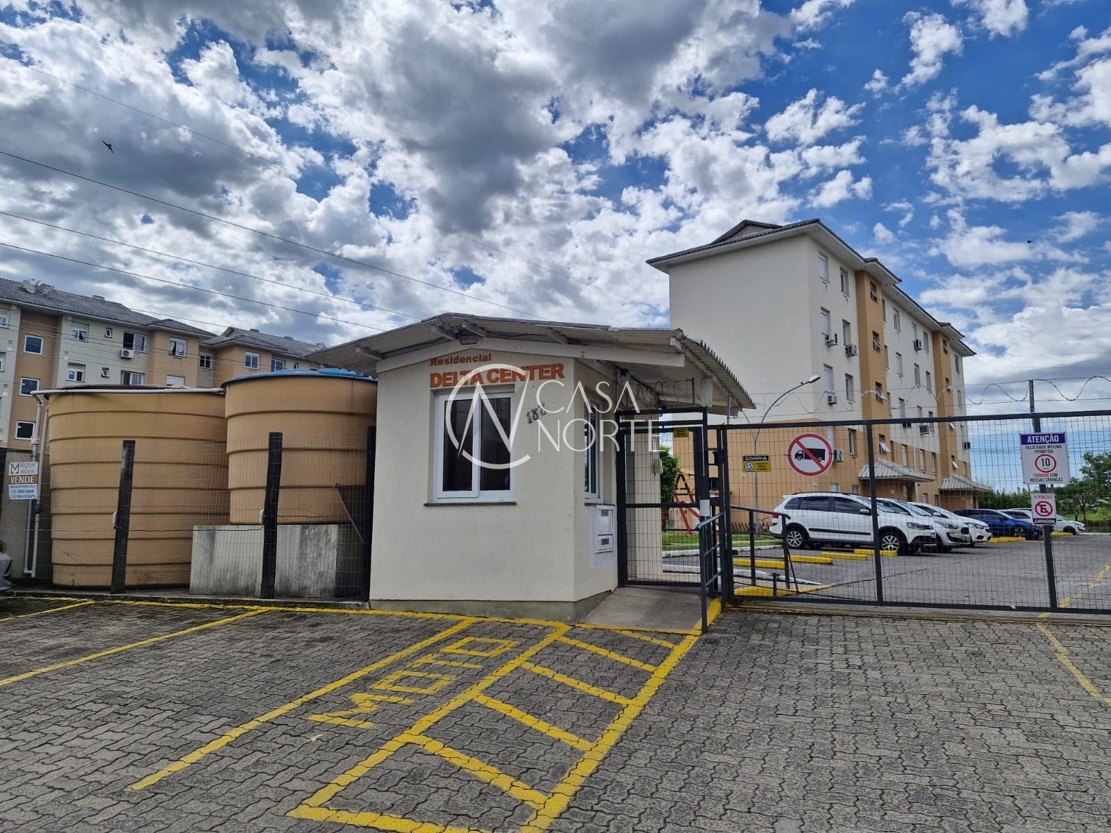 Apartamento à venda com 2 quartos, 47m², 1 vaga, Rua Napoleão Jacques da Rosa no bairro Restinga em Porto Alegre