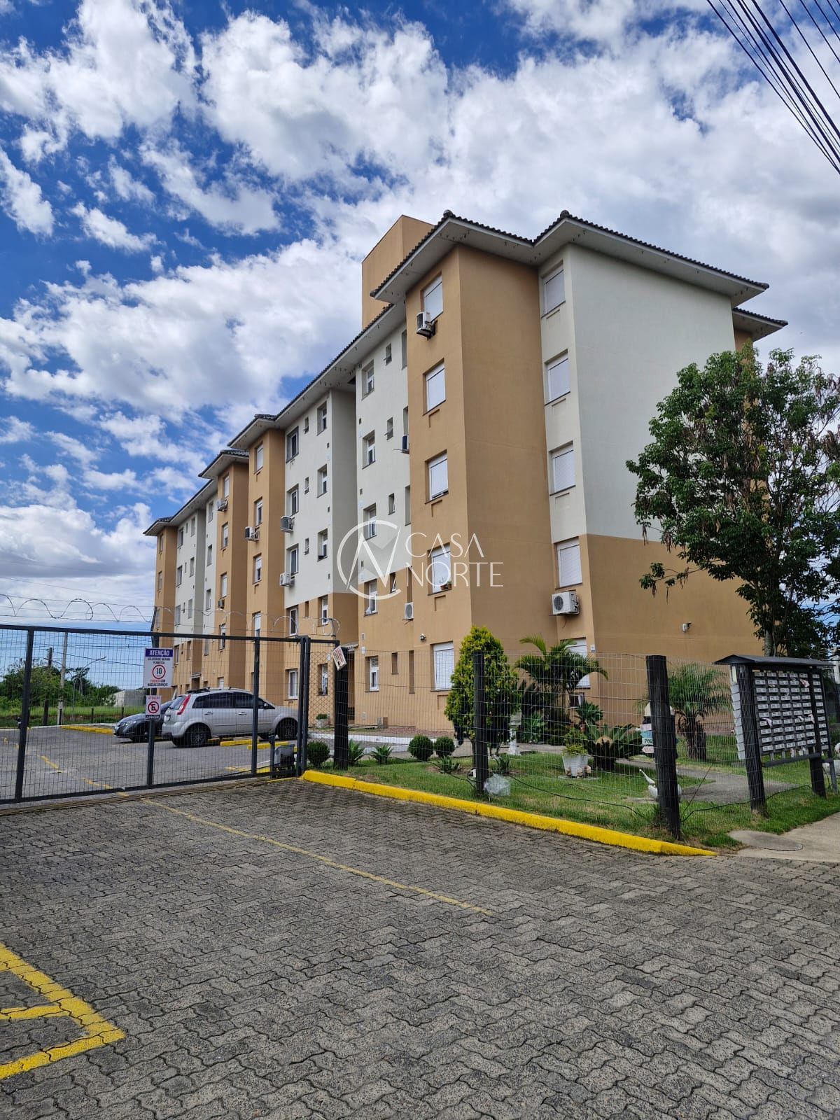Apartamento à venda com 2 quartos, 47m², 1 vaga, Rua Napoleão Jacques da Rosa no bairro Restinga em Porto Alegre