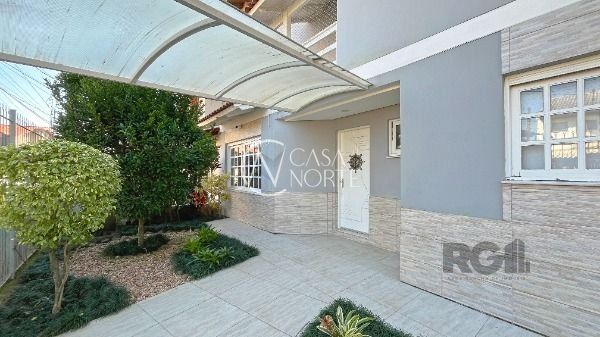 Casa à venda com 3 quartos, 186m², 1 suíte, 2 vagas, Rua Luiz Delfino no bairro Espírito Santo em Porto Alegre