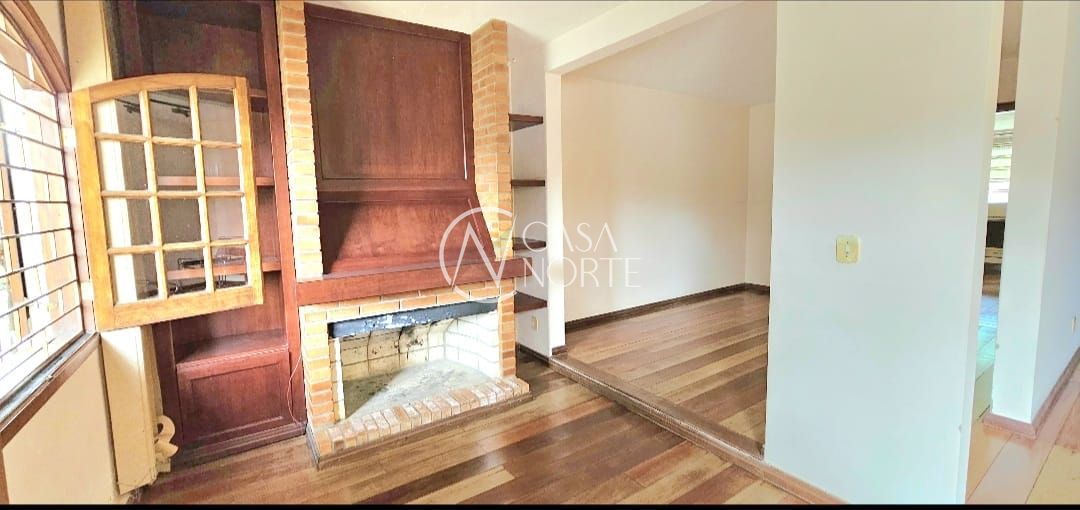 Casa à venda com 3 quartos, 175m², 1 suíte, 5 vagas, Rua Adão Pinheiro da Silva no bairro Ipanema em Porto Alegre