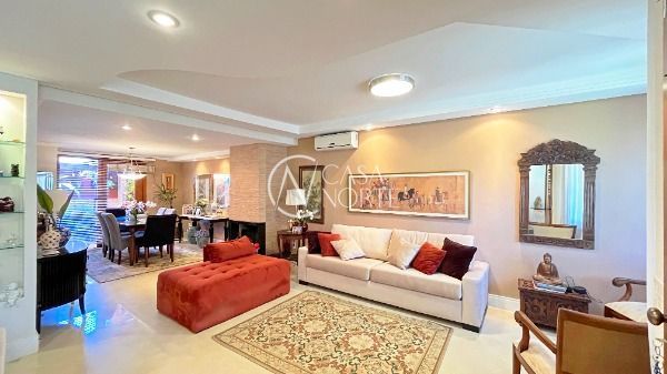 Casa de Condomínio à venda com 4 quartos, 290m², 2 suítes, 2 vagas, Avenida Cai no bairro Cristal em Porto Alegre