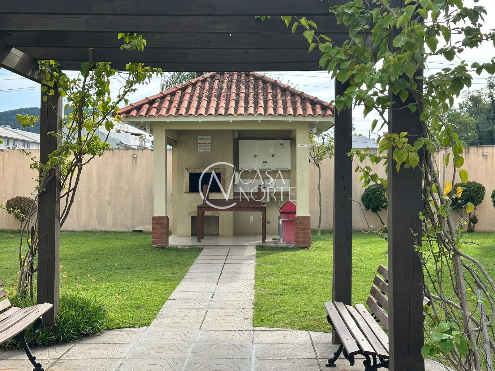 Apartamento à venda com 3 quartos, 56m², 1 vaga, Avenida Juca Batista no bairro Hípica em Porto Alegre