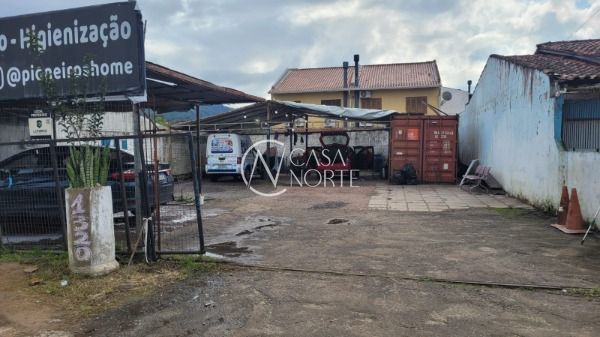 Terreno à venda  com 102m², Avenida Edgar Pires de Castro no bairro Hípica em Porto Alegre