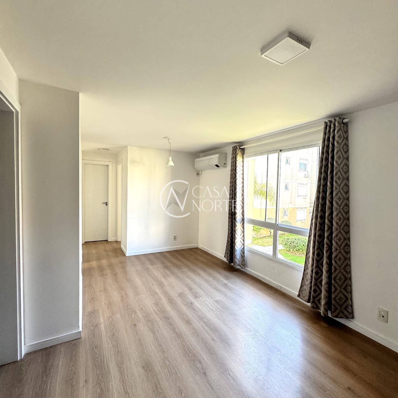 Apartamento à venda com 3 quartos, 56m², 1 vaga, Avenida Juca Batista no bairro Hípica em Porto Alegre