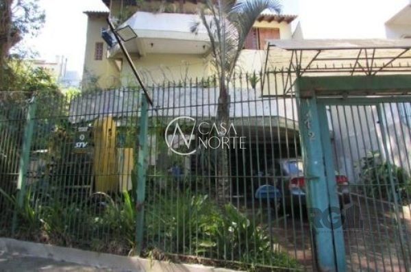 Casa à venda com 4 quartos, 356m², 2 suítes, 4 vagas, Avenida Fabio Araujo Santos no bairro Nonoai em Porto Alegre