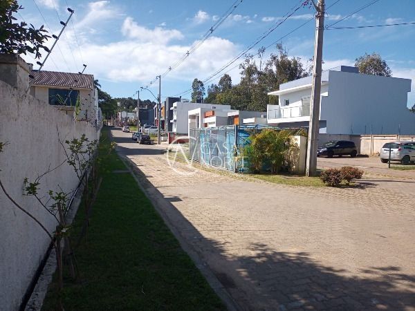 Terreno à venda  com 168m², Rua Carlos Maximiliano Fayet no bairro Hípica em Porto Alegre